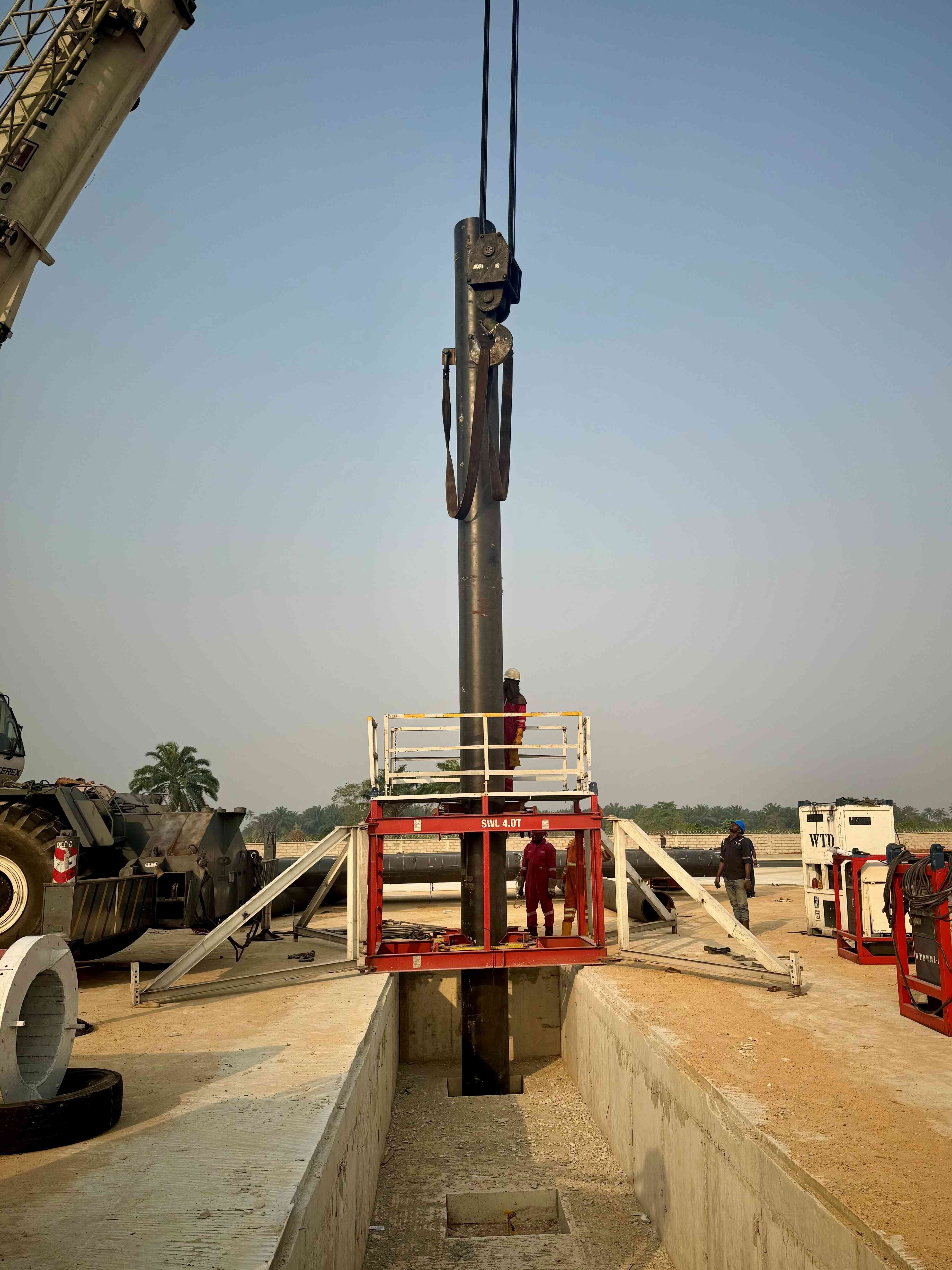 PILING WITH LANDFRAME